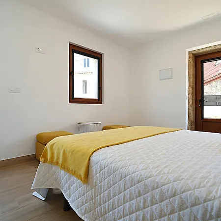 Galihost - Galilaxe, Muy Proxima A Sanxenxo 3*