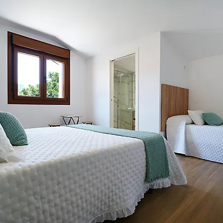 Galihost - Galilaxe, Muy Proxima A Sanxenxo 3*