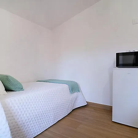 Galihost - Galilaxe, Muy Proxima A Sanxenxo 3*